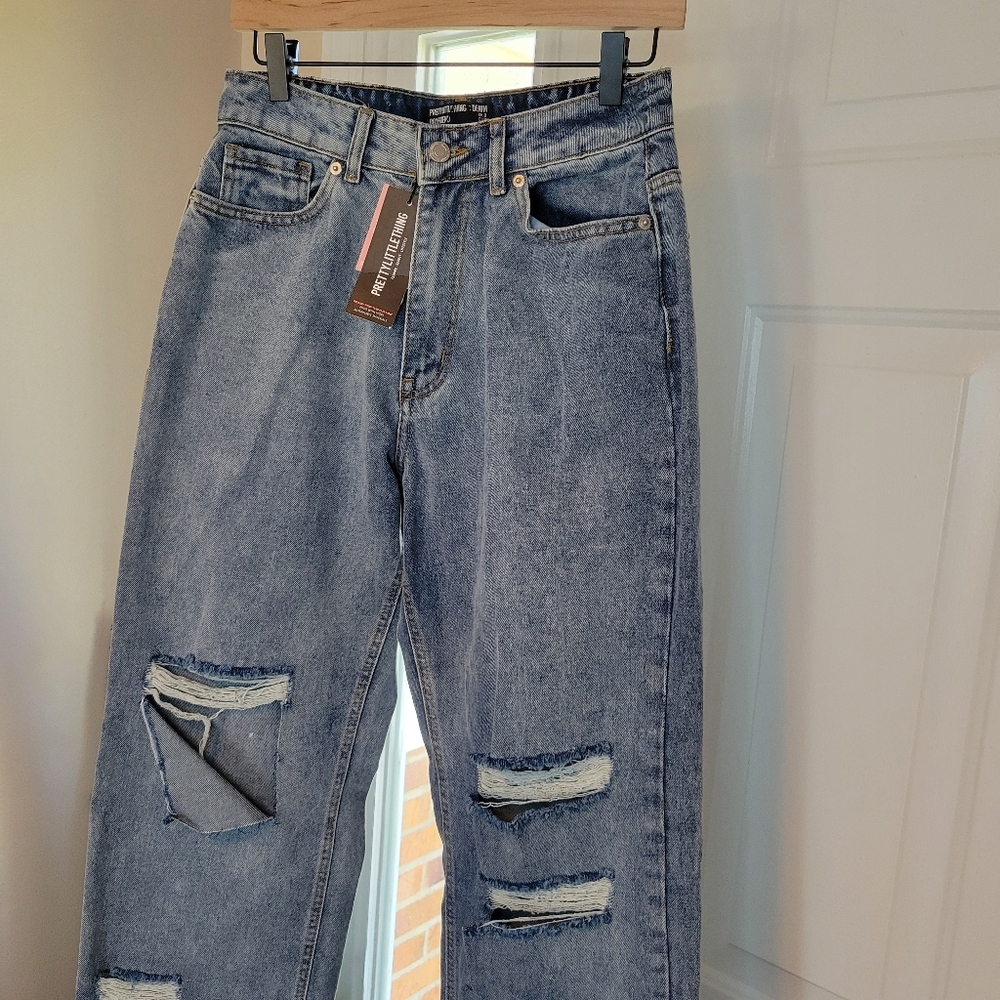 Pretty Little Thing Distressed Wide Leg Boyfriend Jeans, Size 8 100% Cotton - Picture 3 of 9